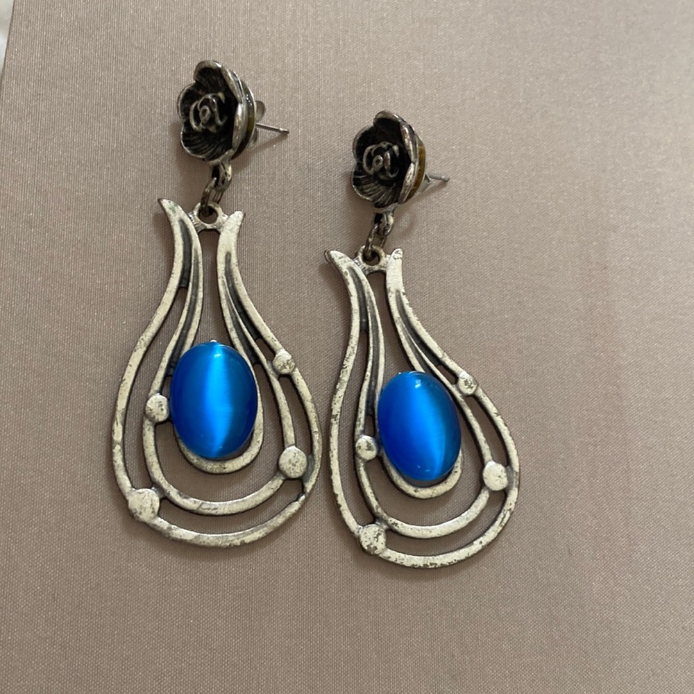Distressed Silver and Blue Color Earrings